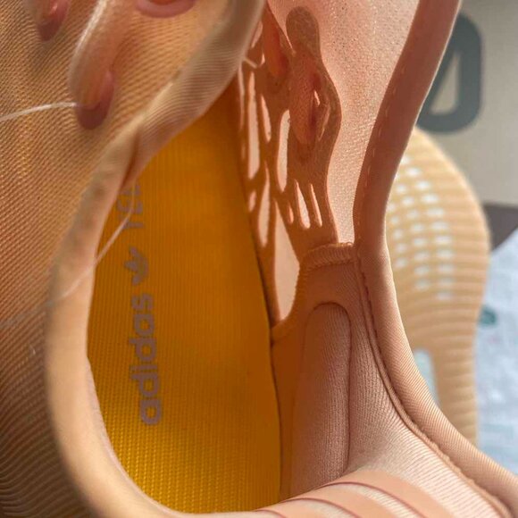 Adidas Yeezy Boost 350 V2 Onyx Sneakers Orange - Picture 6 of 7
